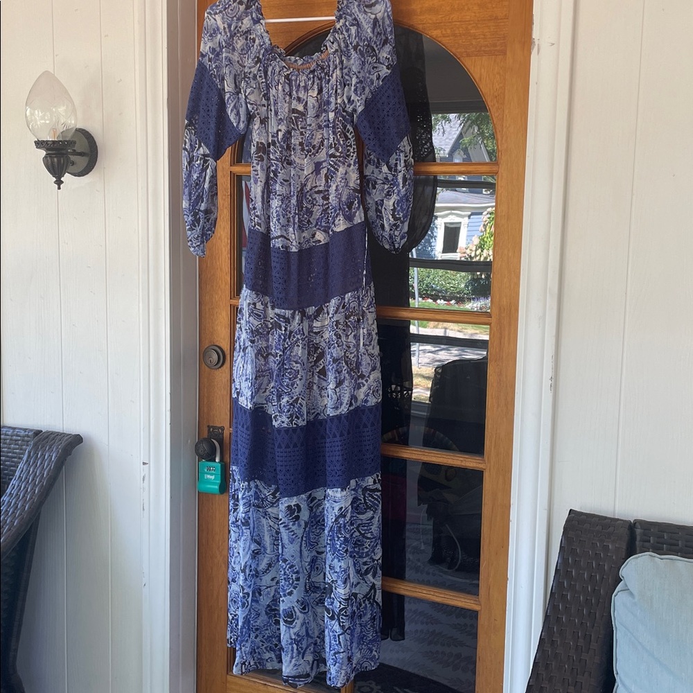 BCBGMAXAZRIA Ellie Blue Paisley Maci Dress 100% silk - Picture 4 of 8